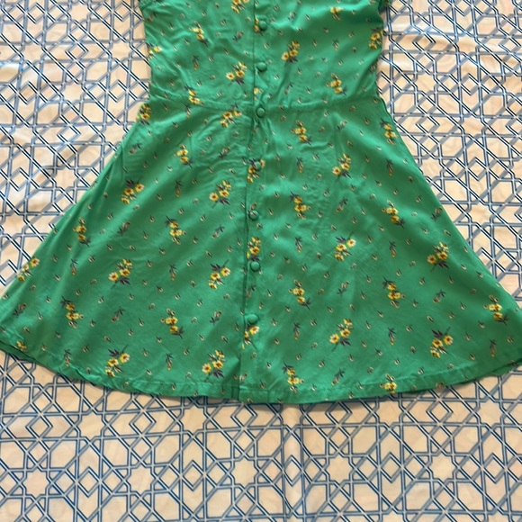 Girls Gap Kids Dress. Size S (6-7) - Picture 4 of 12